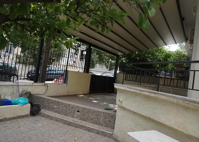 Апартаменты Elias House *